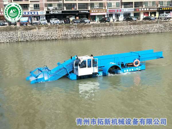 蓝藻打捞船